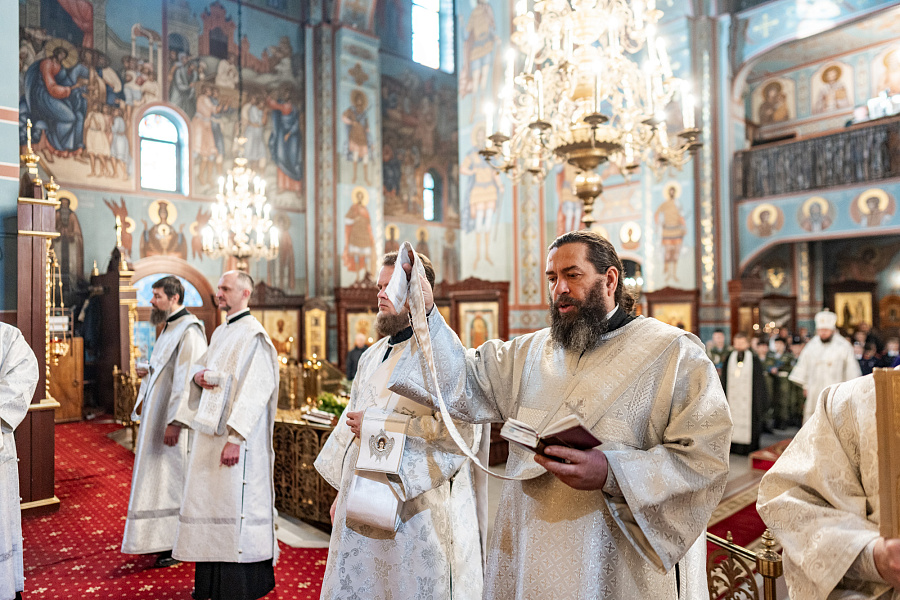 Архиерейское богослужение в соборе Всех святых, в земле Русской просиявших города Домодедово в День памяти жертв политических репрессий